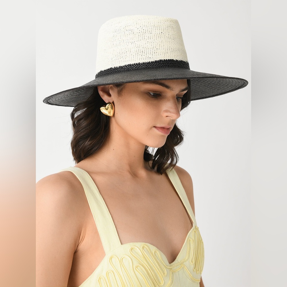 FREYA black and tan Anemone hat